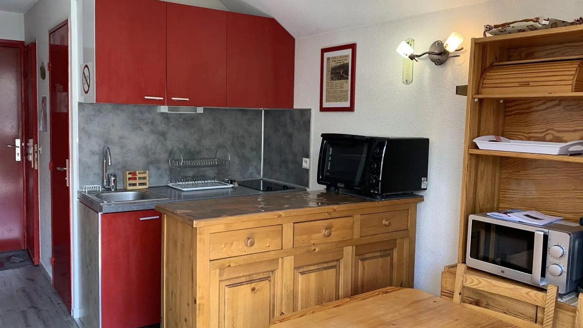 Studio Cabine Au Pied Des Pistes, 4 Pers, Balcon, Le Menuires - Fr-1-452-138 Saint-Martin-de-Belleville 0*,  Frankrijk